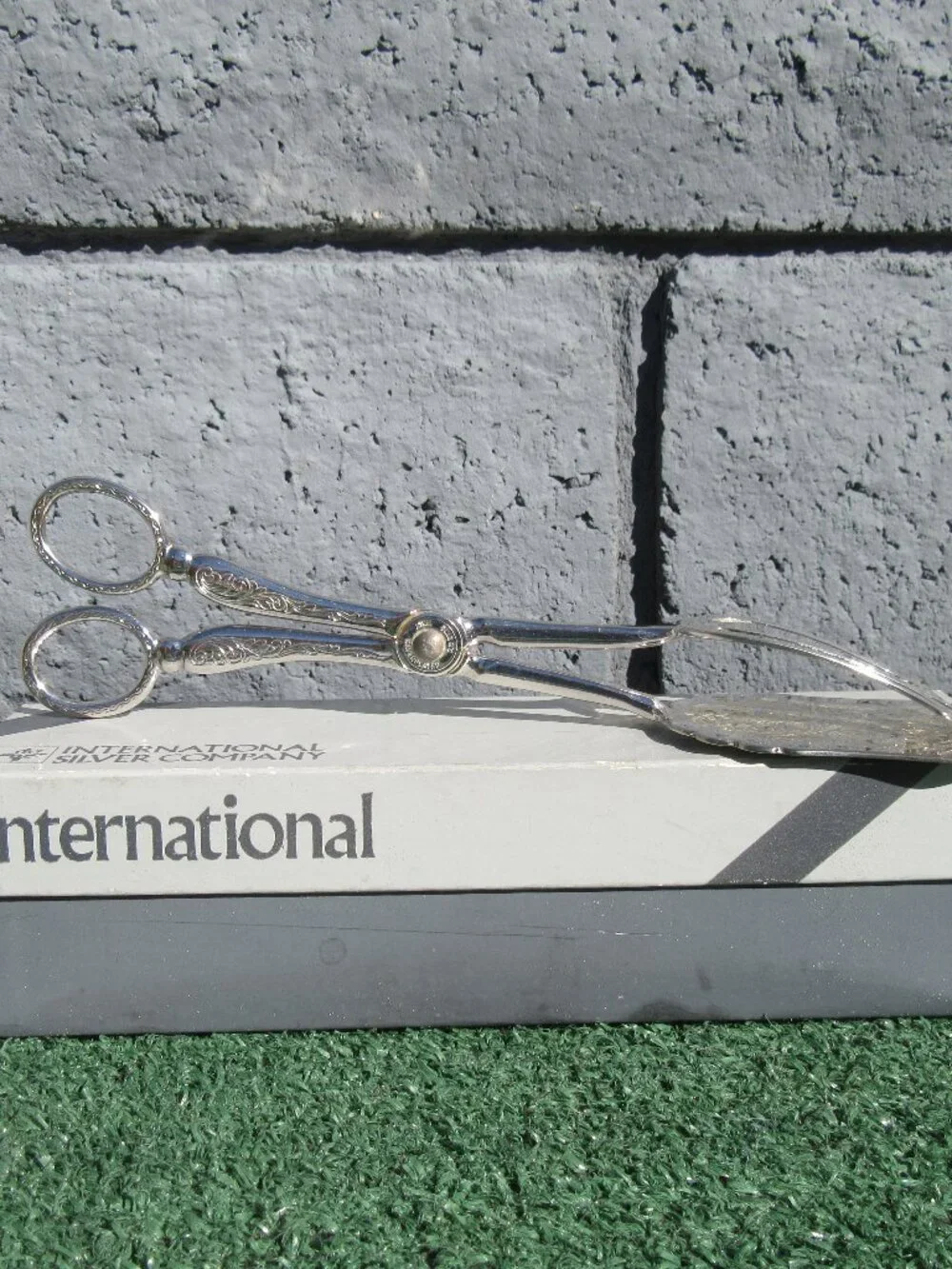 Vintage International Silver Company Silverplated Pastry Tongs E.P. Zinc Italy